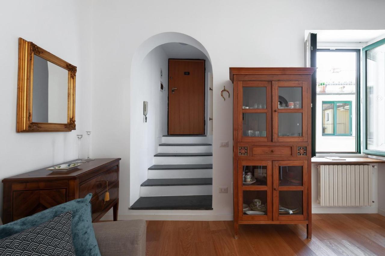 Casa Flo Con Terrazza E Ascensore Salerno Exteriér fotografie
