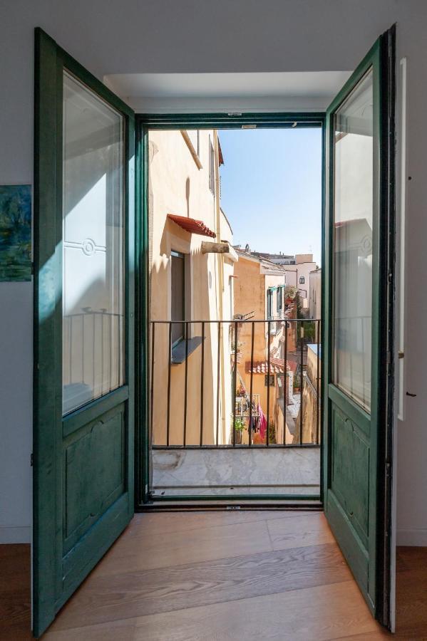 Casa Flo Con Terrazza E Ascensore Salerno Exteriér fotografie