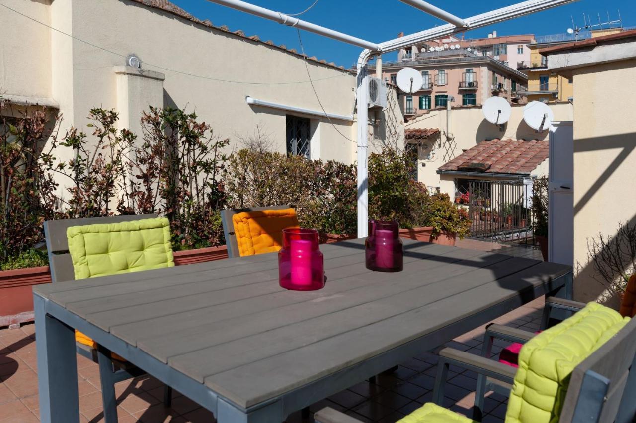 Casa Flo Con Terrazza E Ascensore Salerno Exteriér fotografie